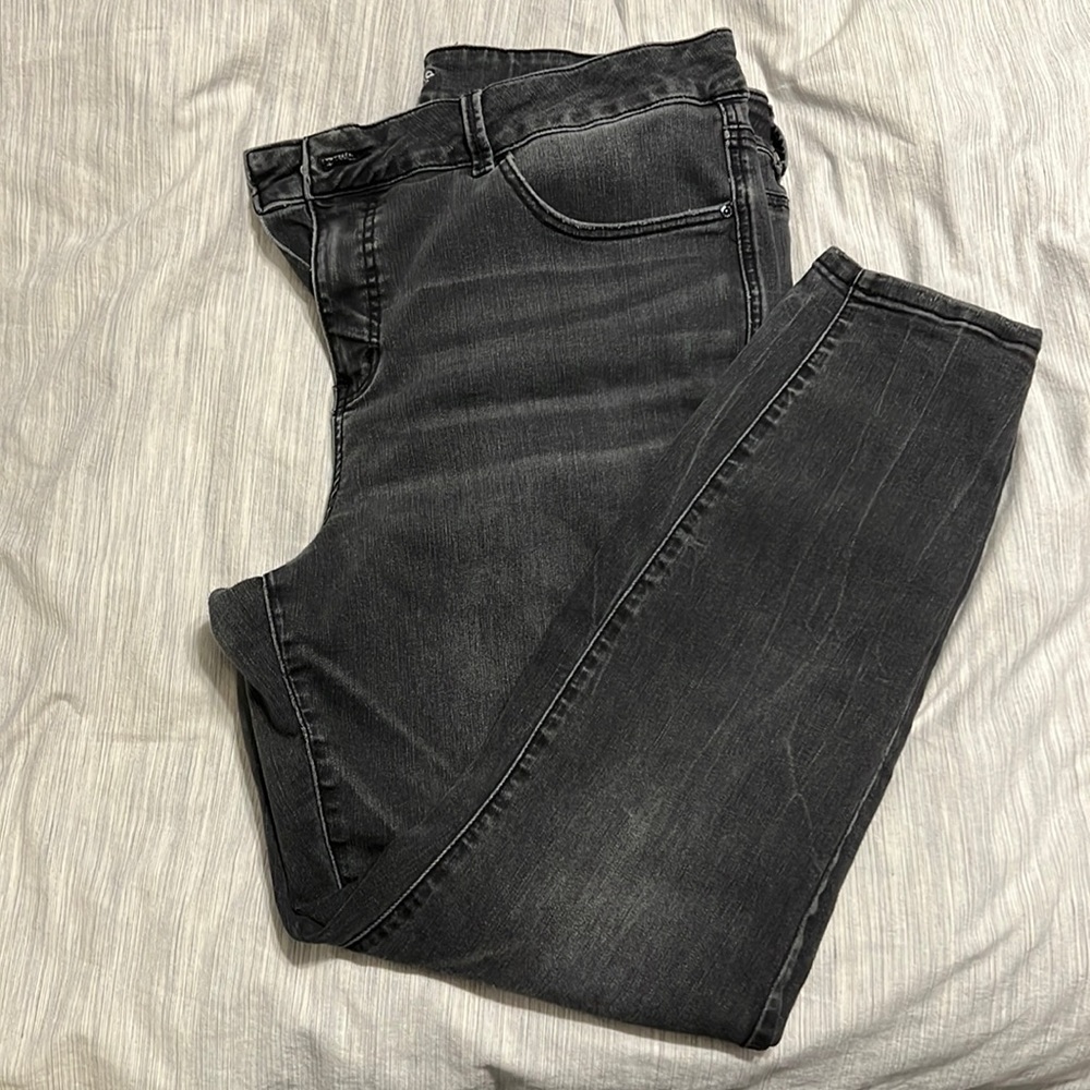 Maurice’s everflex high rise, size 20